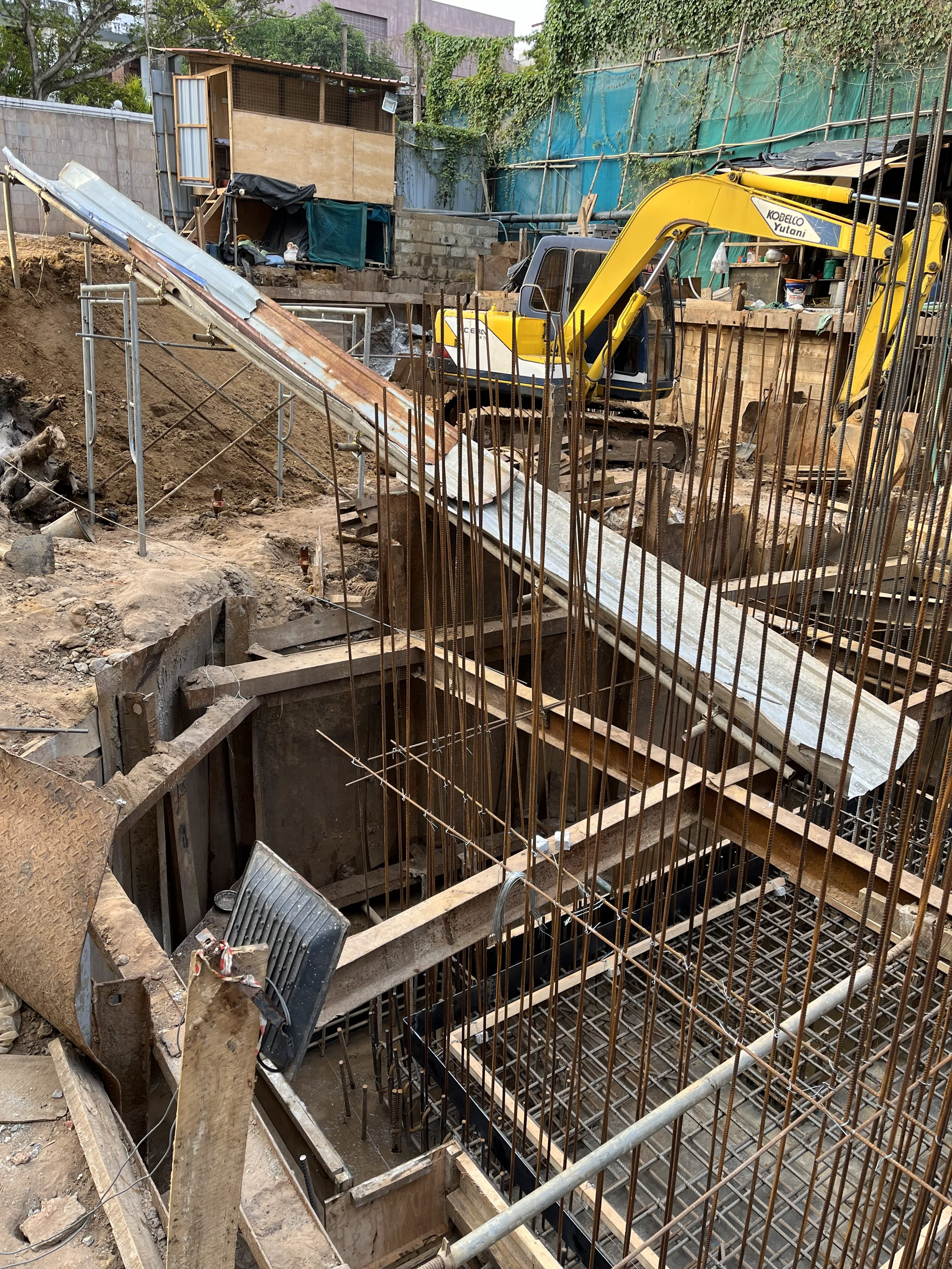 Lift Wall Formwork Installation & Concrete Pouring