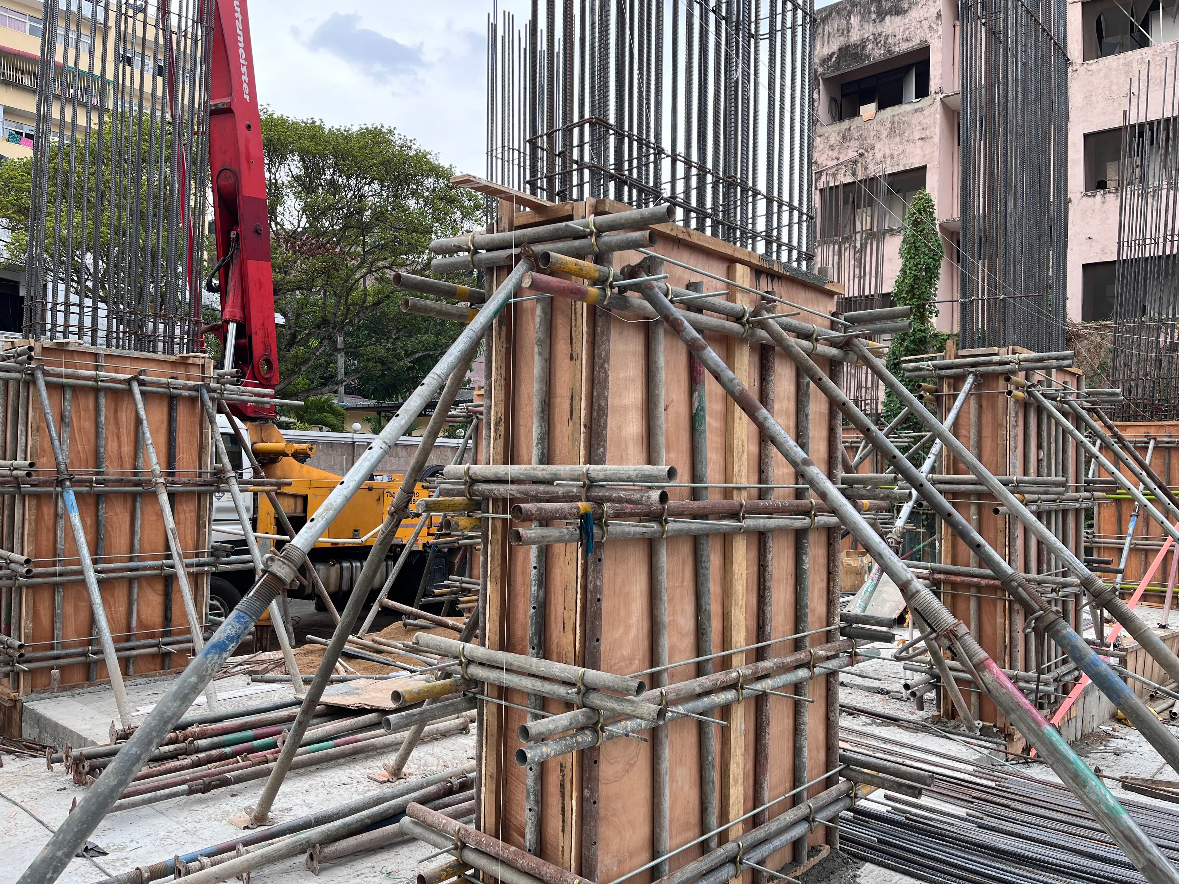 Ground Floor Column Concreting